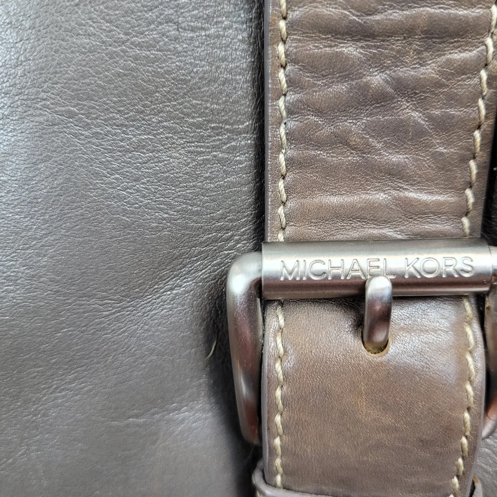 Michael Kors Olive Green Leather Shoulder Bag - Picture 14 of 14